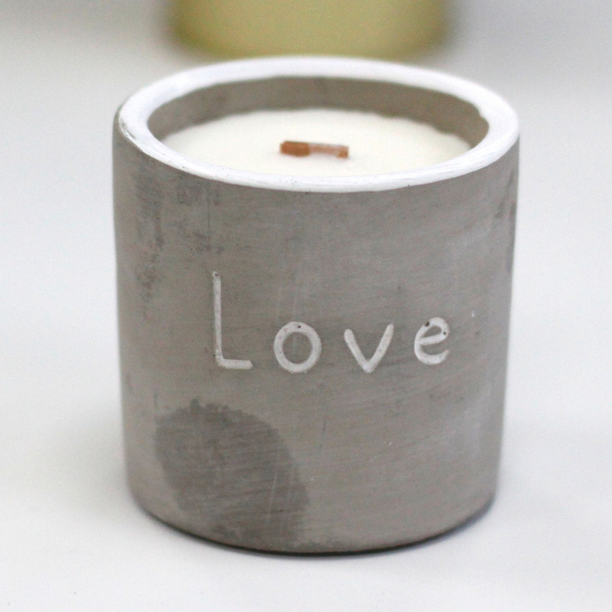 Purple Fig & Cassis Concrete Candle | Wooden Wick | Medium Pot | Amber & Calm