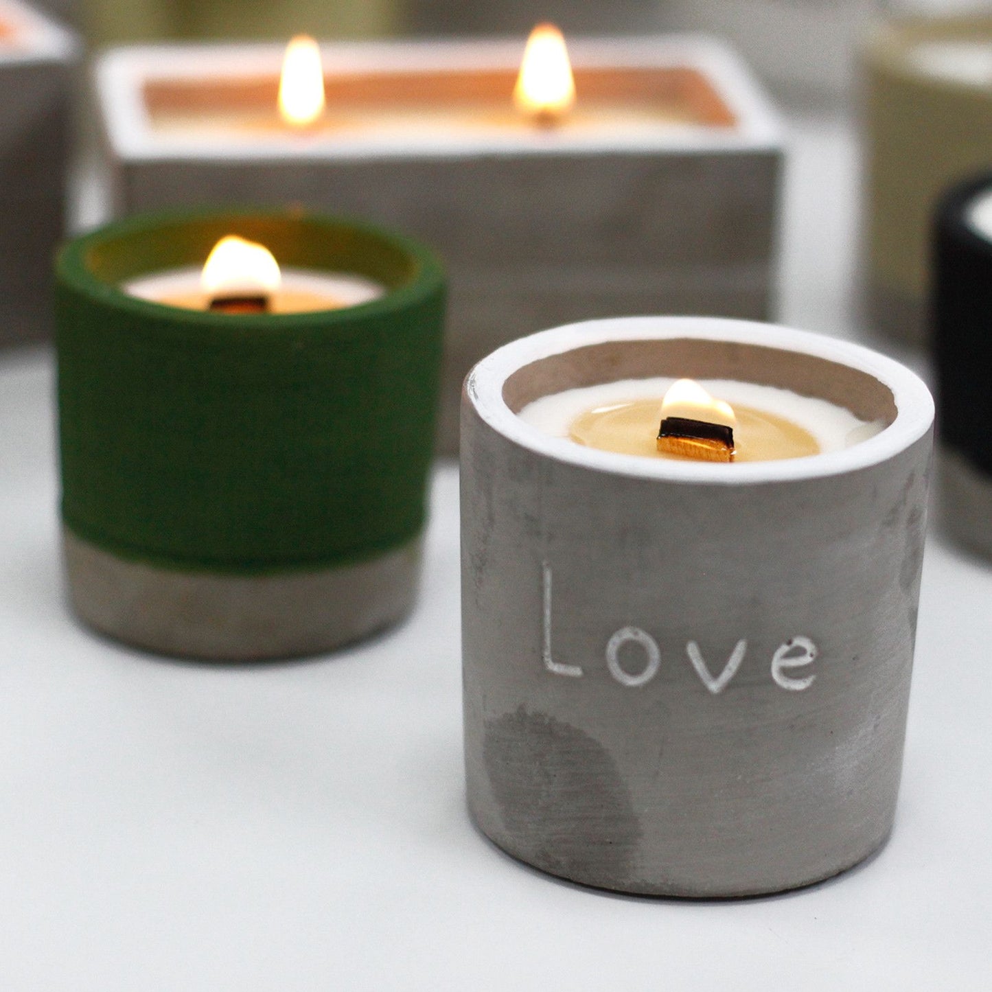 Purple Fig & Cassis Concrete Candle | Wooden Wick | Medium Pot | Amber & Calm