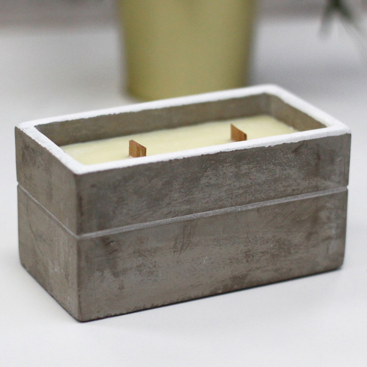 Spiced South Sea Lime Concrete Candle | Wooden Wick | Large | Amber & Calm
