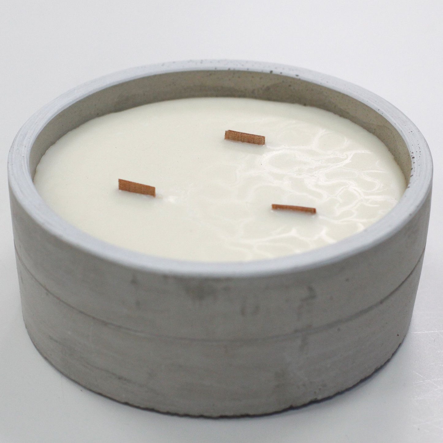 Crushed Vanilla & Orange Concrete Candle | Wooden Wick | Large Round | Amber & Calm
