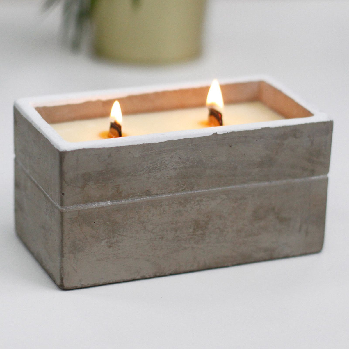Spiced South Sea Lime Concrete Candle | Wooden Wick | Large | Amber & Calm