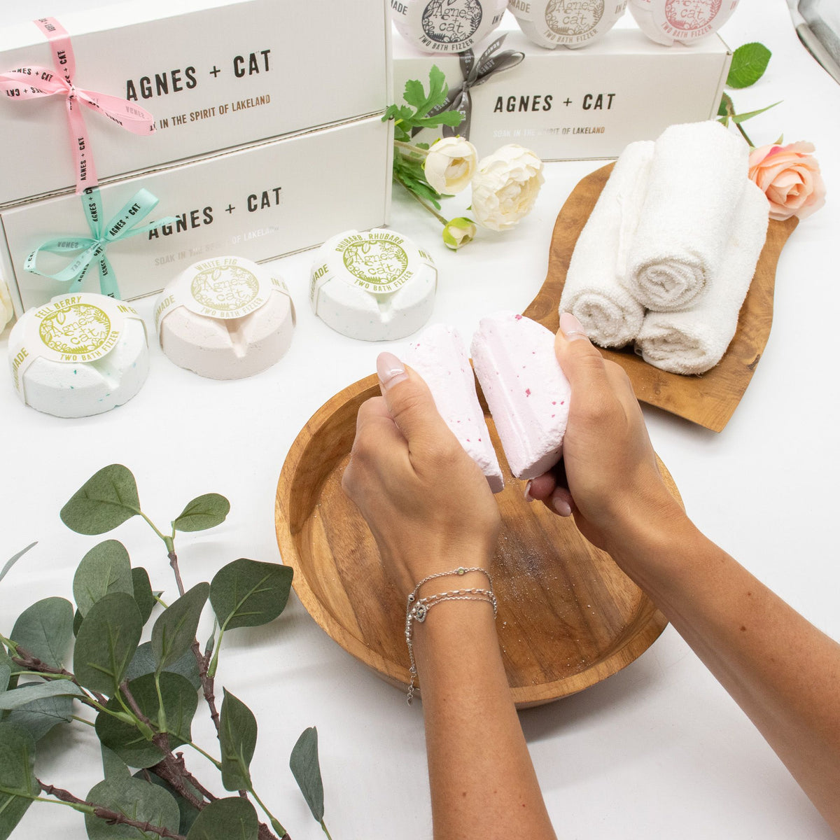 Agnes & Cat Berry & Fig Bath Fizzer Gift Set | 3 Large Fizzers | Luxury Vegan Fruity Bath Gift