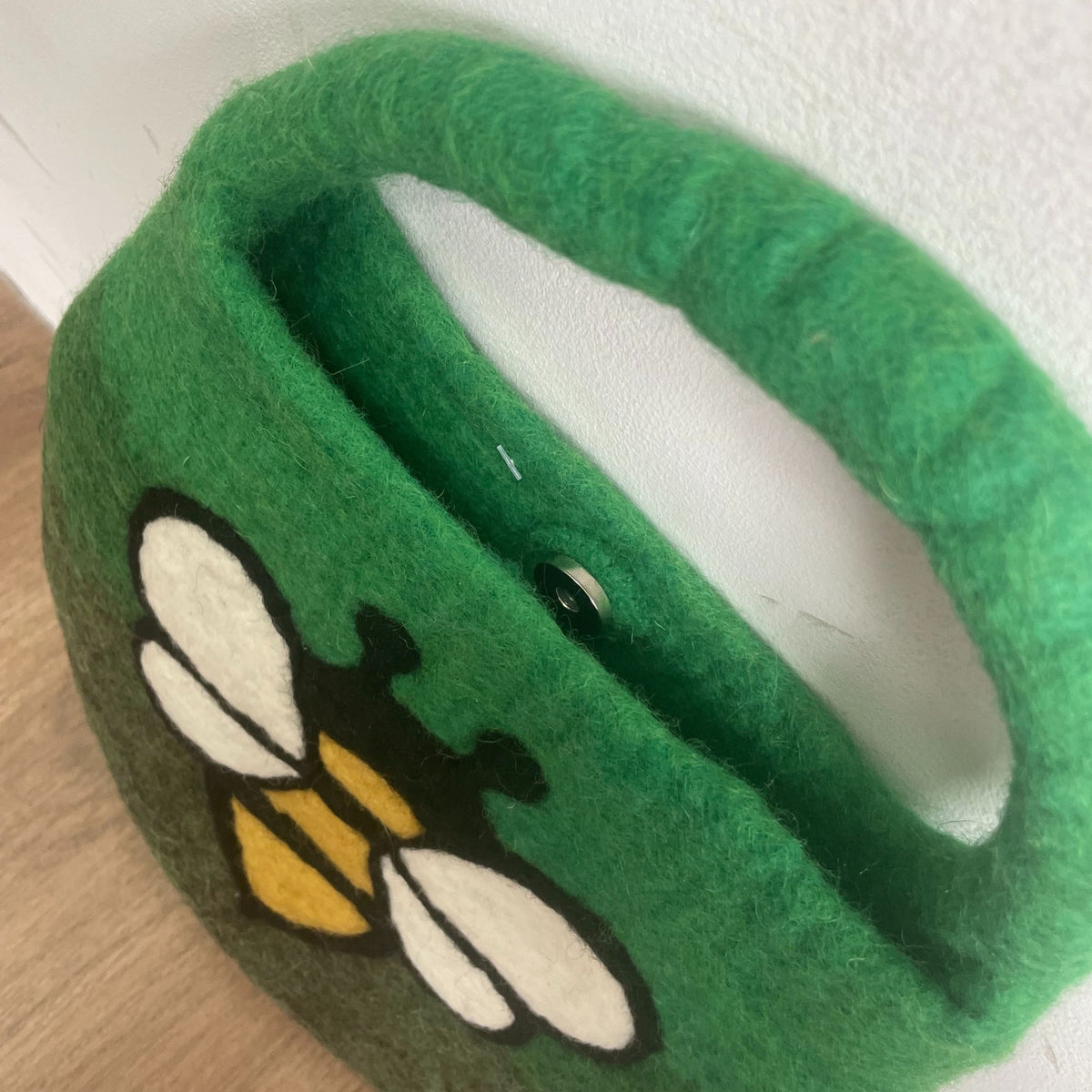 Water Felted Bee Bag — One Handle with Magnet | Garden Greens | Handmade in Nepal