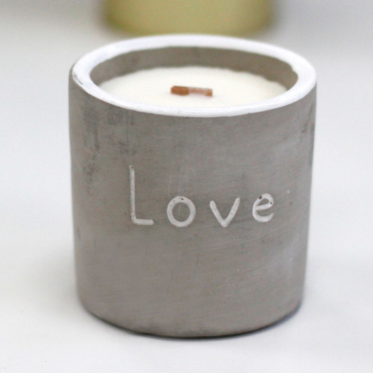 Purple Fig & Cassis Concrete Candle | Wooden Wick | Medium Pot | Amber & Calm