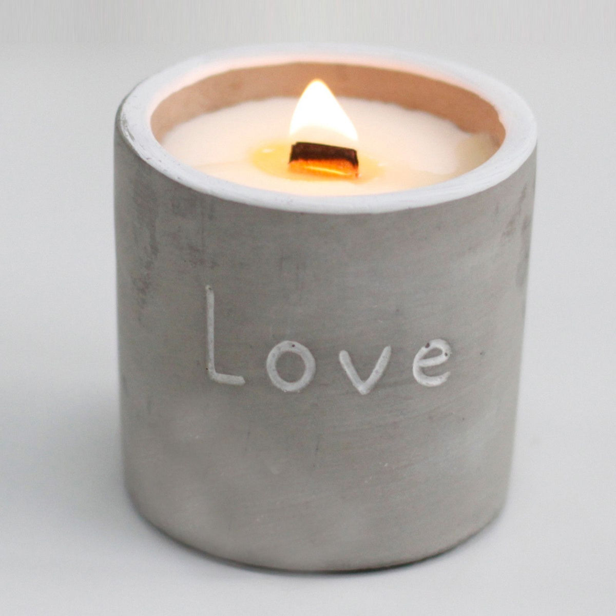 Purple Fig & Cassis Concrete Candle | Wooden Wick | Medium Pot | Amber & Calm
