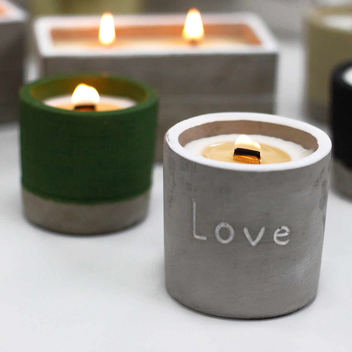 Purple Fig & Cassis Concrete Candle | Wooden Wick | Medium Pot | Amber & Calm