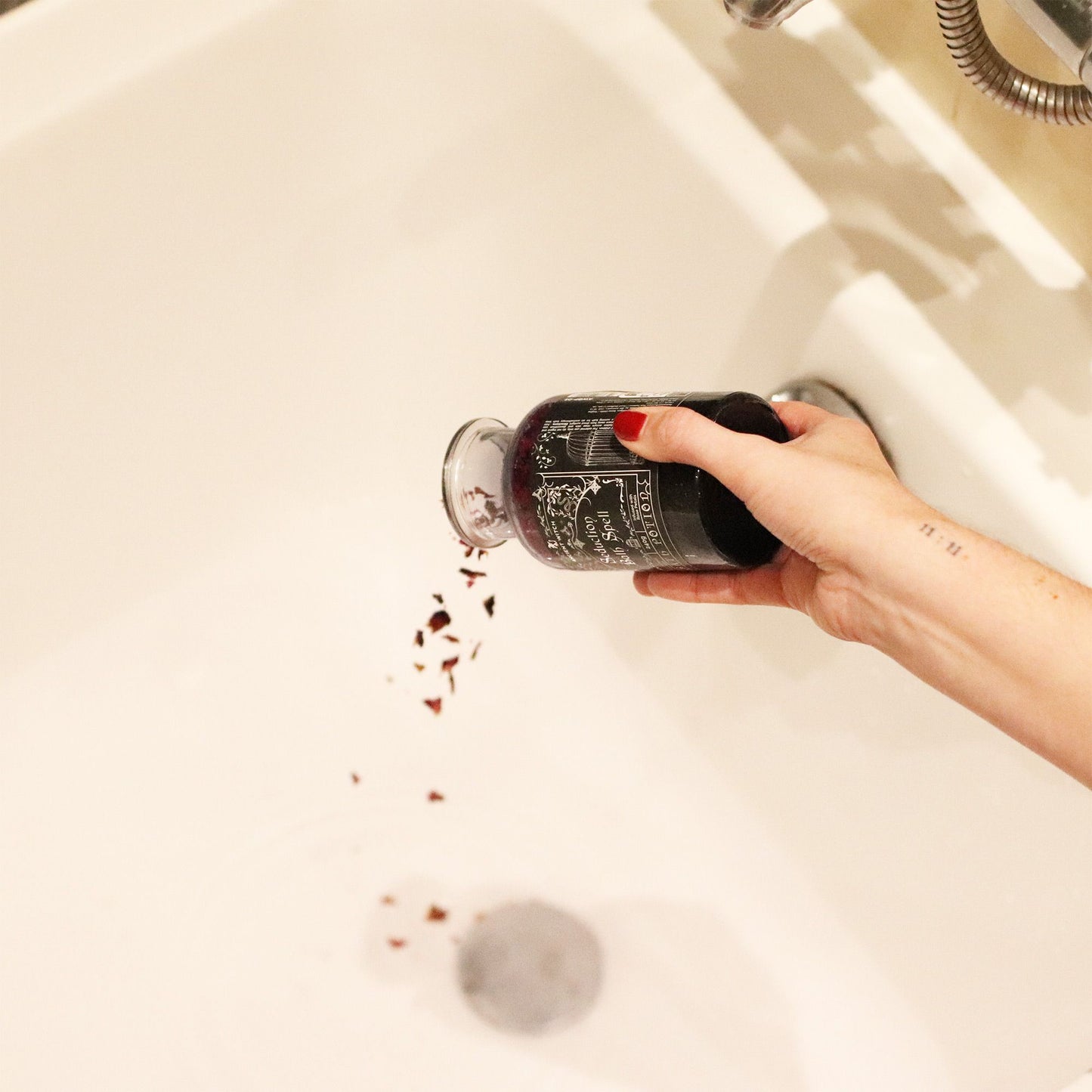 Witch Bath Spell Potion & Amethyst Crystal Amulet | Seduction | Witchy Self-Care Gift