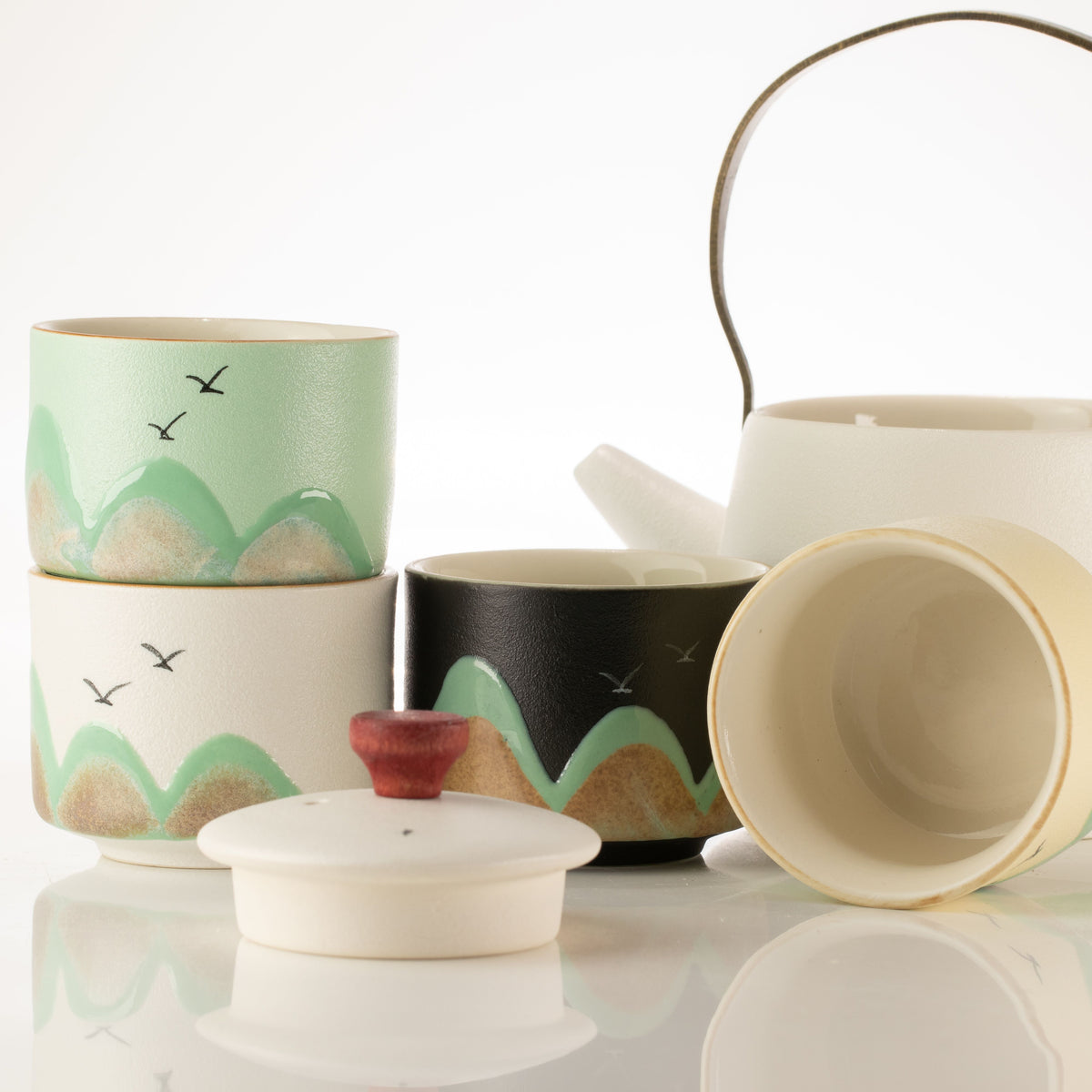 Thousand Miles Ceramic Tea Set — Teapot, 4 Cups & Ceremonial Cloth | Bamboo Grip