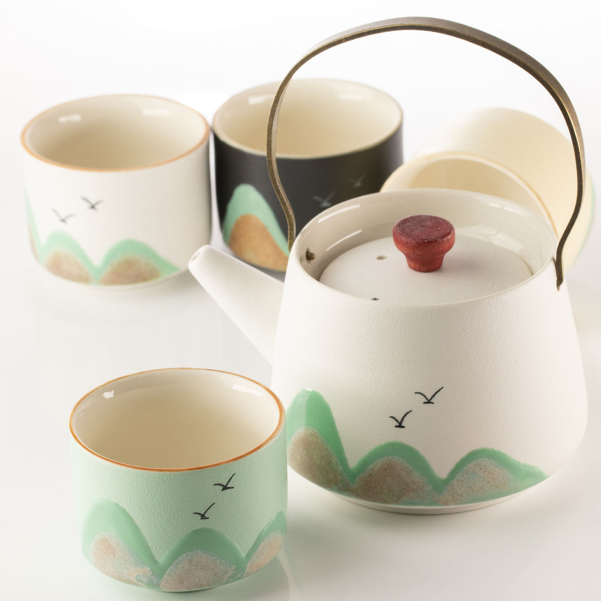 Thousand Miles Ceramic Tea Set — Teapot, 4 Cups & Ceremonial Cloth | Bamboo Grip