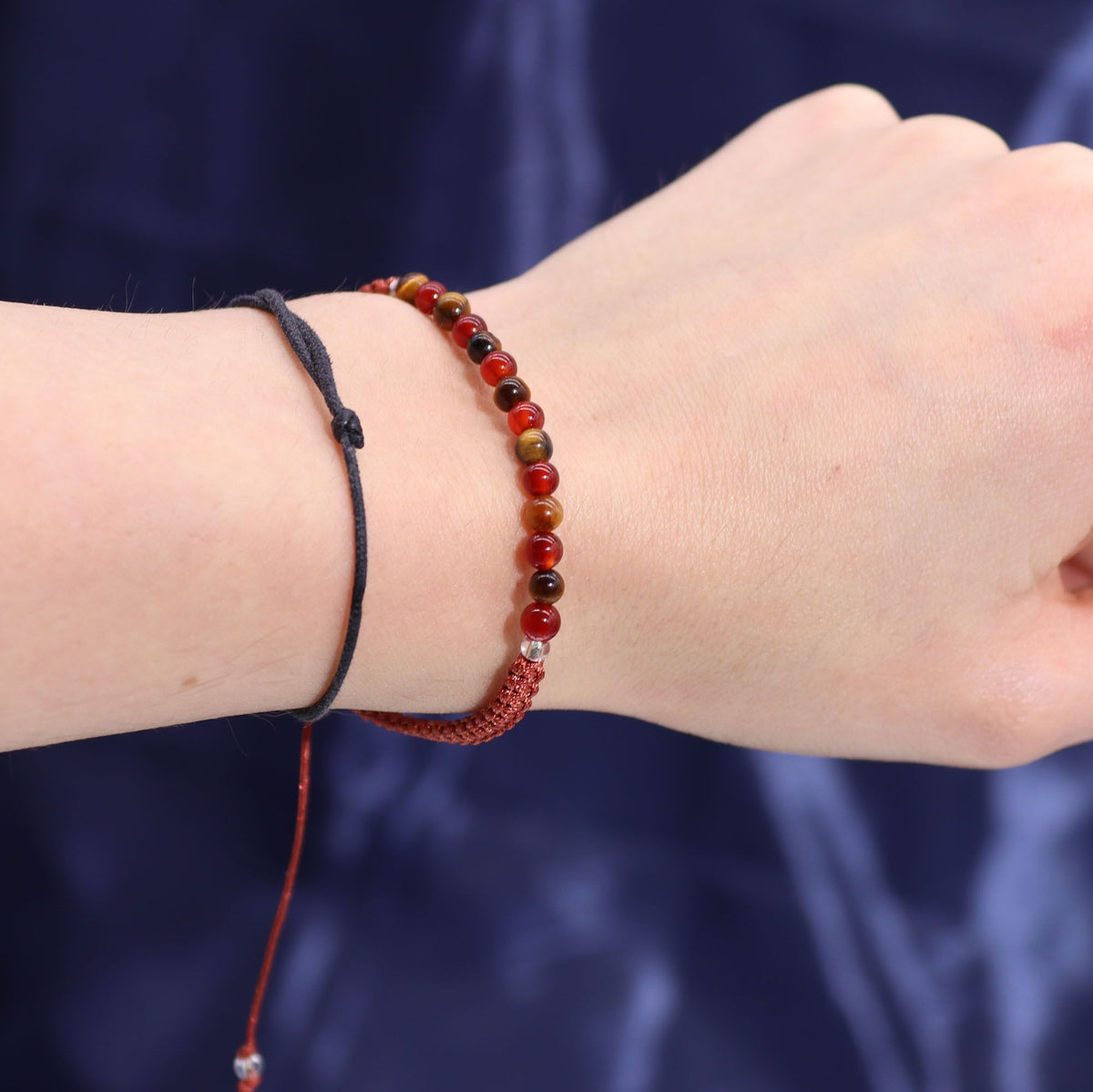 Leo Zodiac Crystal Candle with Gemstone Bracelet | Star Sign Gift for Her